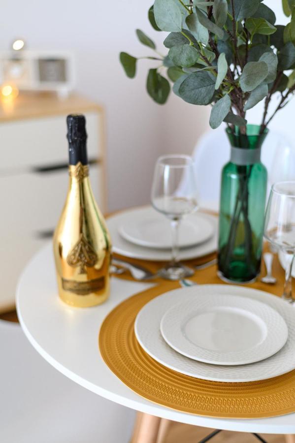 North Artistique - Aviatiei Apartment บูคาเรสต์ ภายนอก รูปภาพ