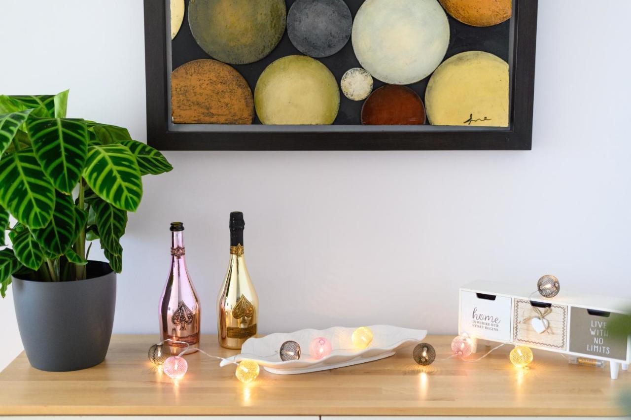 North Artistique - Aviatiei Apartment บูคาเรสต์ ภายนอก รูปภาพ